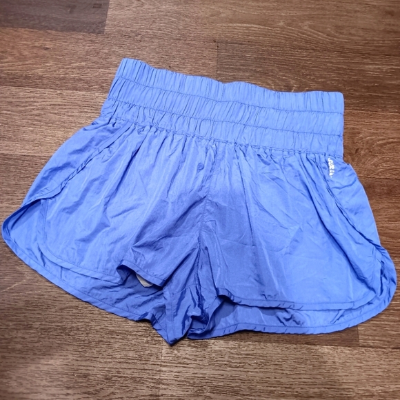 Free People Movement Stylish Blue Athletic Shorts for Women Size L - Picture 1 of 4